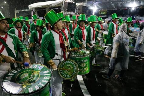 Numa Cidade Cinco Escolas De Samba - Numa Cidade Cinco Escolas De Samba - BRAINCP