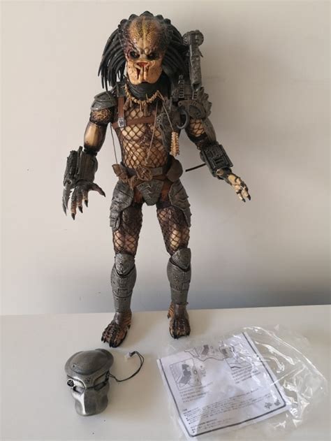 PREDATOR ORIGINAL MMS90 1 6 Scale Figure PREDATOR HOT TOYS