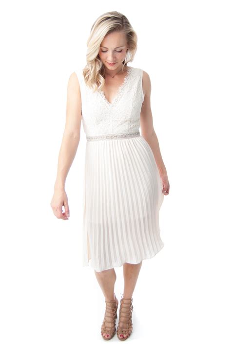 The Dashwood Pleat Stunning Dresses Modern Pleated Skirt White Dress