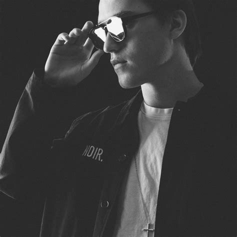 baixo artist profile