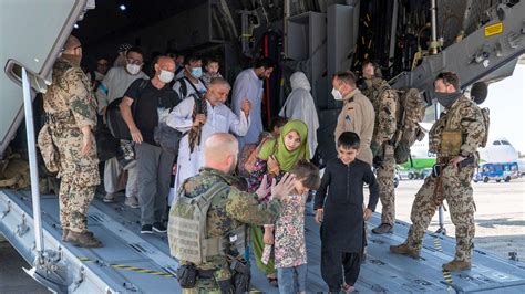 Afghanistan Evakuierung Bundeswehr Rettet 220 Menschen Geflohener