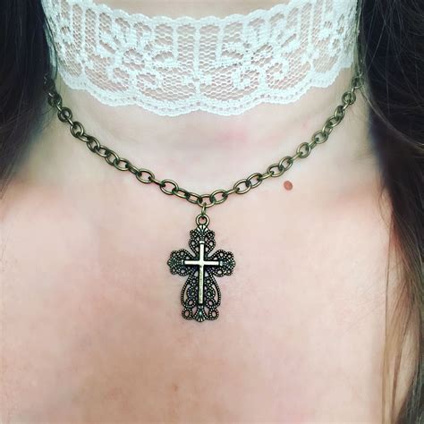 Ivory Lace Choker With Cross Pendant Necklace