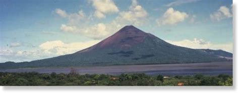 Nicaraguas Mombotombo Volcano Erupts For First Time In 110 Years 4