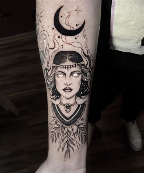 Tatuagens De Bruxas Femininas Inspire Se Nas Tend Ncias E Descubra