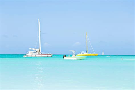 Charter Yachts & Catamarans in Aruba | Tubber