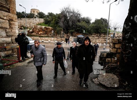 Israelische Streitkr Fte Haben Freitagsgebete In Der Al Aqsa Moschee