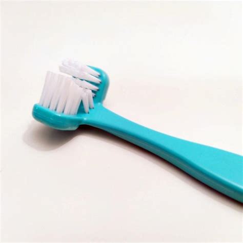 Brosse à dents 3 têtes pour un brossage facilité Autisme Diffusion