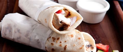 Kip Gyros Met Naanbrood En Tzatziki