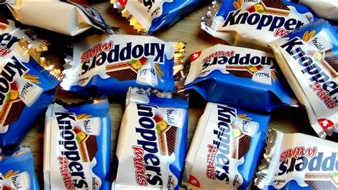 Knoppers minis [crunchy milk waffle] - YouTube