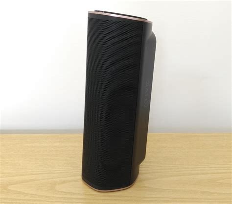 Creative Omni: un versatile speaker portatile con WiFi e multi-room