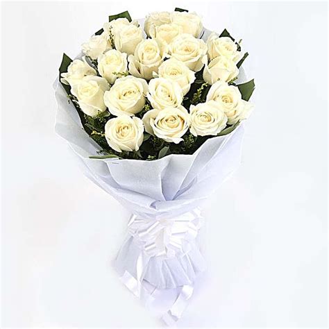 Buy/Send 20 White Roses Bouquet Online- FNP