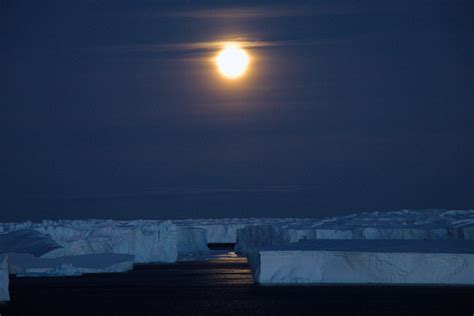 Ciels de Terre Adélie À 2 pas du pôle