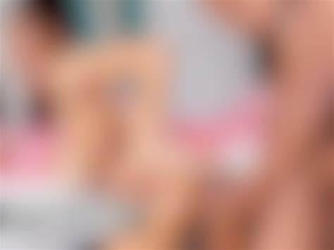 Horny Hostel Ebony Aux Gros Seins Exotiques Tina Fire A Des Relations Sexuelles Anales