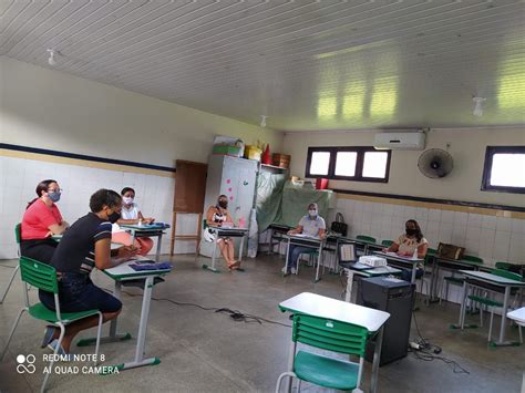 Escola Municipal Radialista Edvaldo Morais - Escola Municipal Edvaldo Santigo | Ipiaú BA