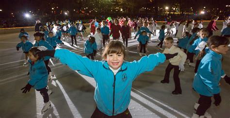 Frog Pond Skating Spectacular – The Skating Academy