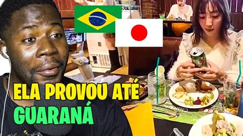 JAPONESA COME CHURRASCO BRASILEIRO PELA PRIMEIRA VEZ NO RESTAURANTE