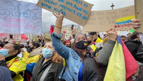 Colombianos protestan en Ciudad de México contra la represión en su país