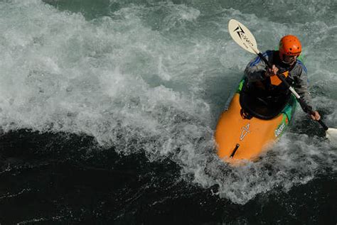 Valsugana Valbrenta Kajak Canoa Rafting Sul Fiume Brenta A Valstagna