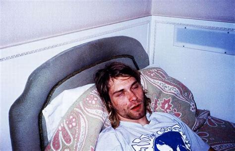 Kurt Cobains Rare Photographs Pics Izismile