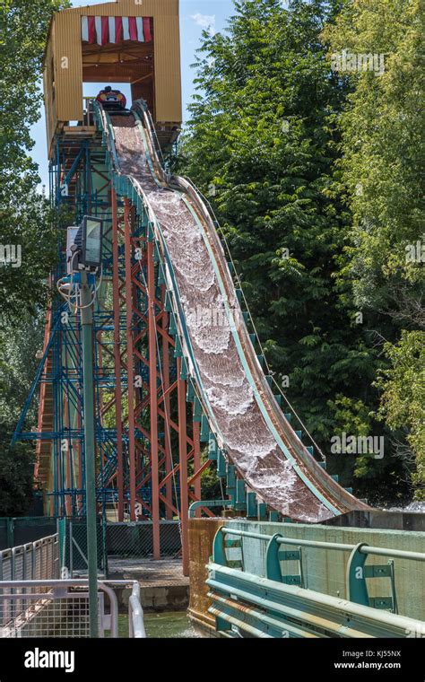 Extreme Water Rides: Water Roller Coaster in Amusement Park with Water Splash Stock Photo - Alamy