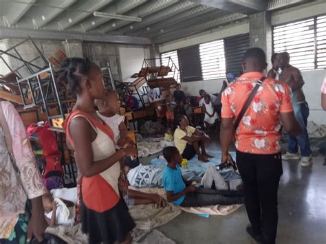 Hundreds Flee Haiti S Carrefour Feuilles After Deadly Nighttime Raids