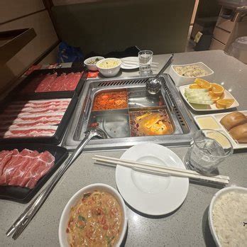 HAIDILAO HOT POT Updated January Photos Reviews Yonge Street Toronto