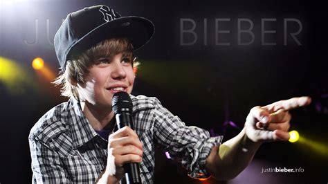 Download Wallpaper For 1280x800 Resolution Justin Bieber On Stage Hd