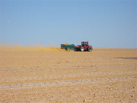 Managing wind erosion | Agriculture and Food