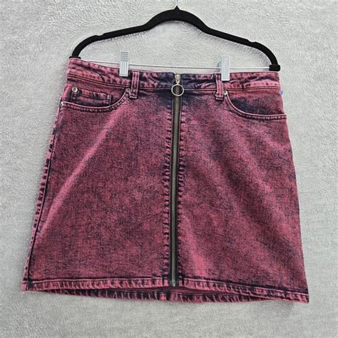 Hot Topic Skirts Hot Topic Women Skirt L Red Mini Acid Wash Denim Front Zip Polyester