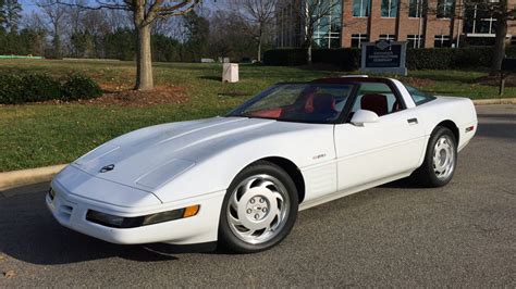 1991 Chevrolet Corvette ZR1 375 HP Rare Arctic White Lot W184