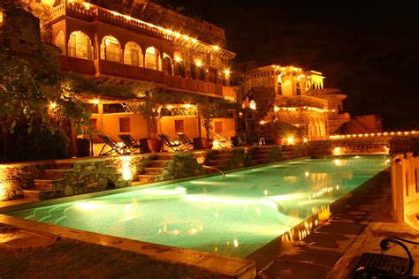 Neemrana Fort-Palace