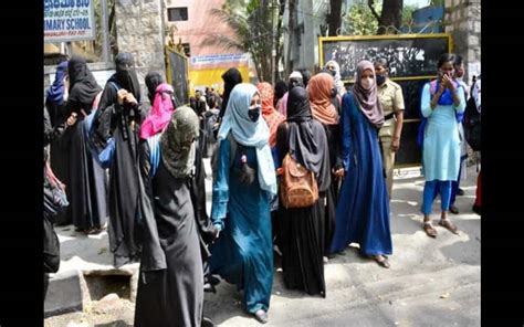 Karnataka Hijab Ban Case Supreme Court Delivers Split Verdict Zee