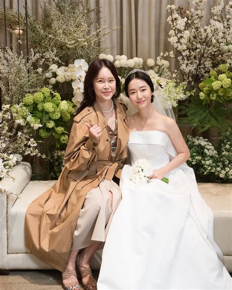 Chosun Online 朝鮮日報 イ・ジョンヒョン、イ・ビョンホン夫妻らとの結婚式記念写真公開