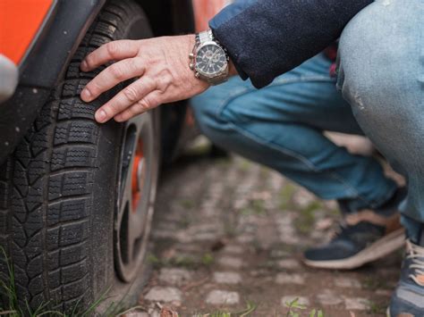 In Quali Casi E Come Si Usa Il Kit Di Gonfiaggio Per Le Gomme Info