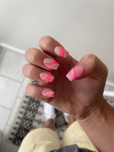 Hot Pink Swirl Nails Nails Nail Designs Pink Swirls