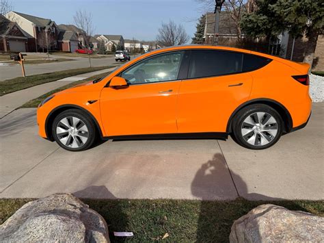 This orange-wrapped Tesla Model Y is a sure head-turner (gallery) - Tesla Oracle