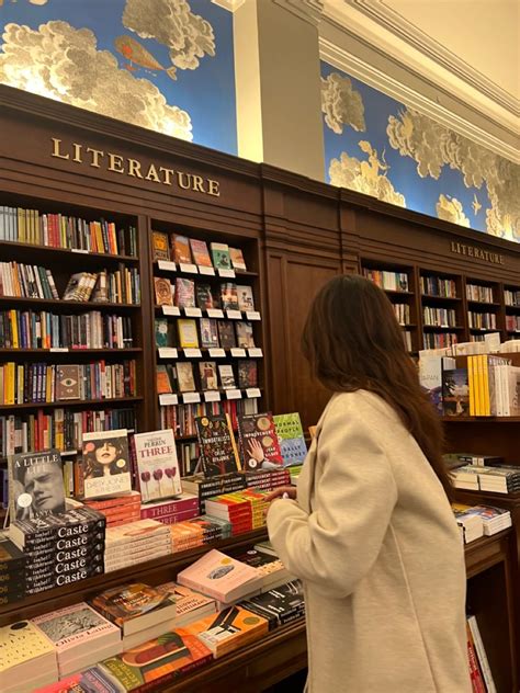 Nyc Bookstore Book Girl Bookstore Book Aesthetic