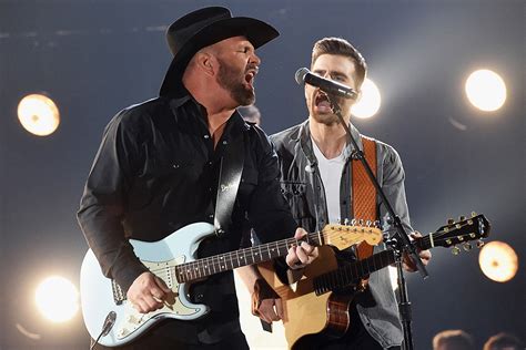 Garth Brooks to Give First-Ever Concert at Notre Dame Stadium