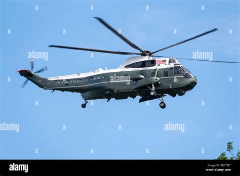 US Sikorsky VH 3D Sea King Marine One Transport Helicopter Flying As