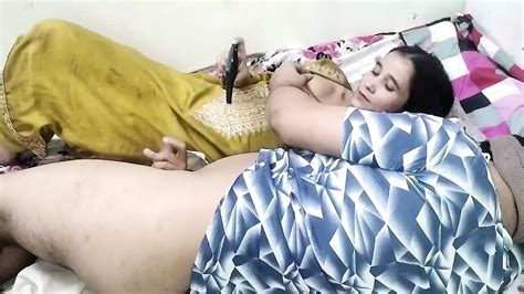 Desi Bhabhi Phone Me Porn Dekh Kar Chodbai Free HD Porn 9f XHamster
