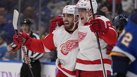 Raymond And Fabbri Lift Red Wings To 6 4 Win Over Blues Berube Fired By St Louis After Game