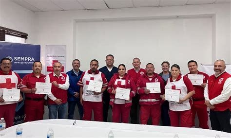 Entrega Becas Energía Sierra Juárez a Paramédicos de Cruz Roja Tecate