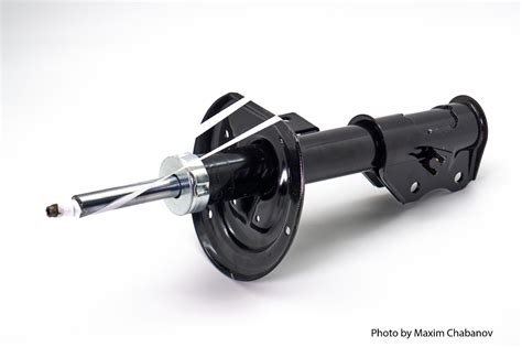 Стойка передней подвески правая 8450006744 для Lada Vesta купить