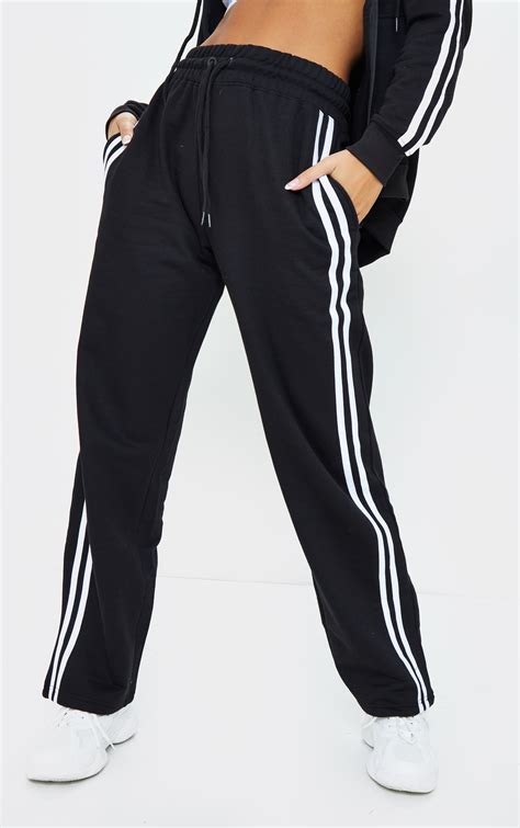 Black Oversized Wide Leg Sports Joggers Prettylittlething Ie