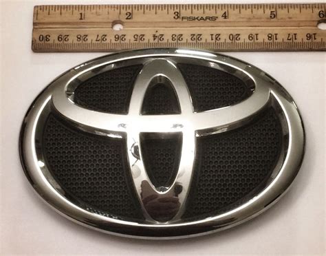 Toyota Corolla Front Grill Emblem