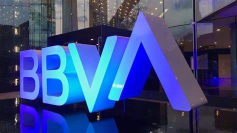 BBVA aumenta a 35 millones su donación para luchar contra el Covid 19