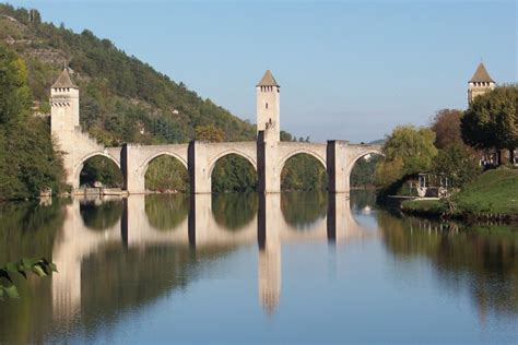 Cahors Guide De Voyage And Touristique à Cahors Petit Futé