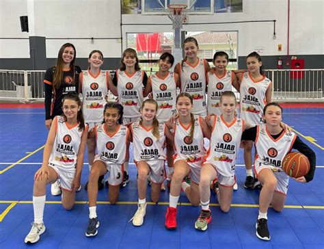 Basquete de Jaraguá do Sul ocupa a liderança do Estadual Sub 12 e Sub