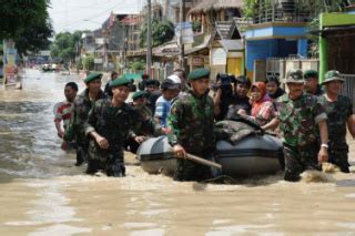 Banjir Di Perumahan Pondok Gede Permai Bekasi Datatempo