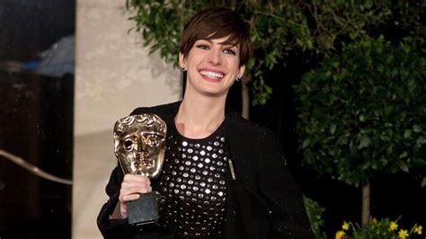 How Anne Hathaway Became Hollywoods Most Hated Celeb